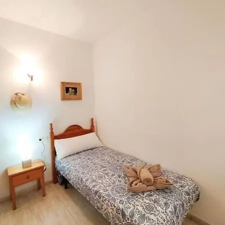 Lovely 2-bedroom Vacation With Community Pool Torrevieja