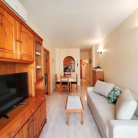 Lovely 2-bedroom Vacation With Community Pool * 또레비에하